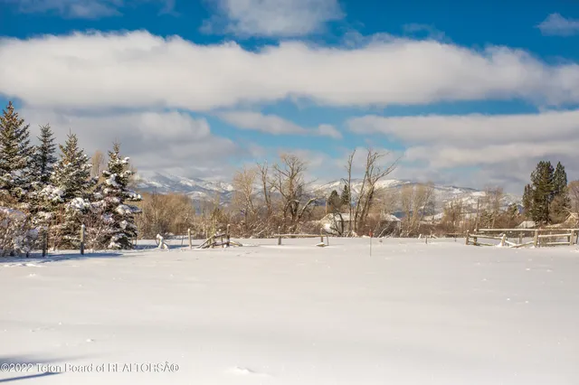 $579,669 | 61 South Beryl Avenue, Victor, ID 83455