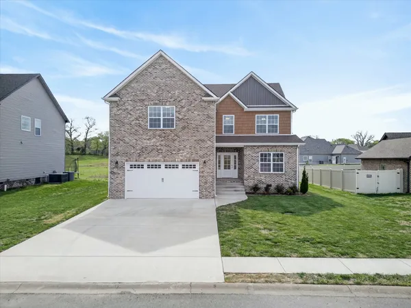 $534,900 | 2609 Remington Trace, Clarksville, TN 37043