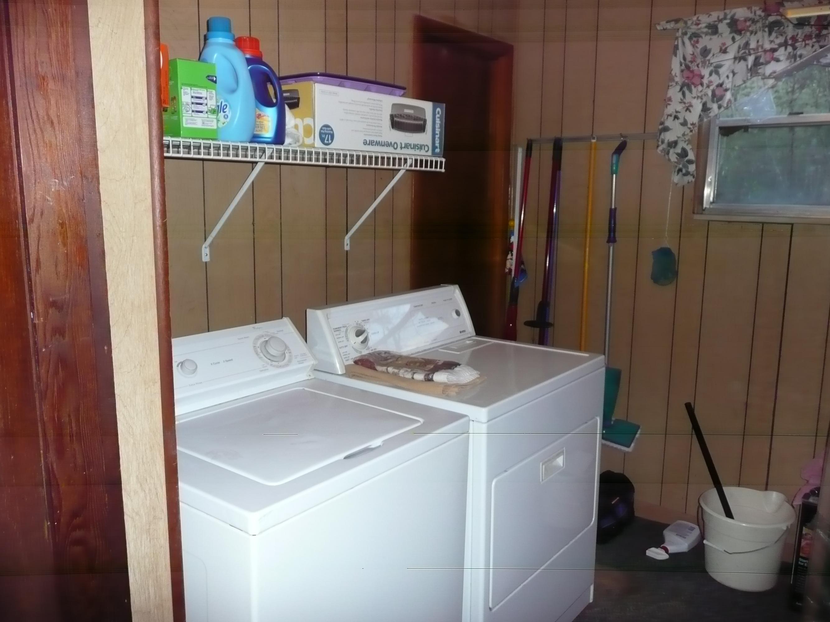 119 Ousley Gap Road Maynardville, TN 37807 - Photo 17 of 19 Laundry/utility Washer/Dryer stays!!
