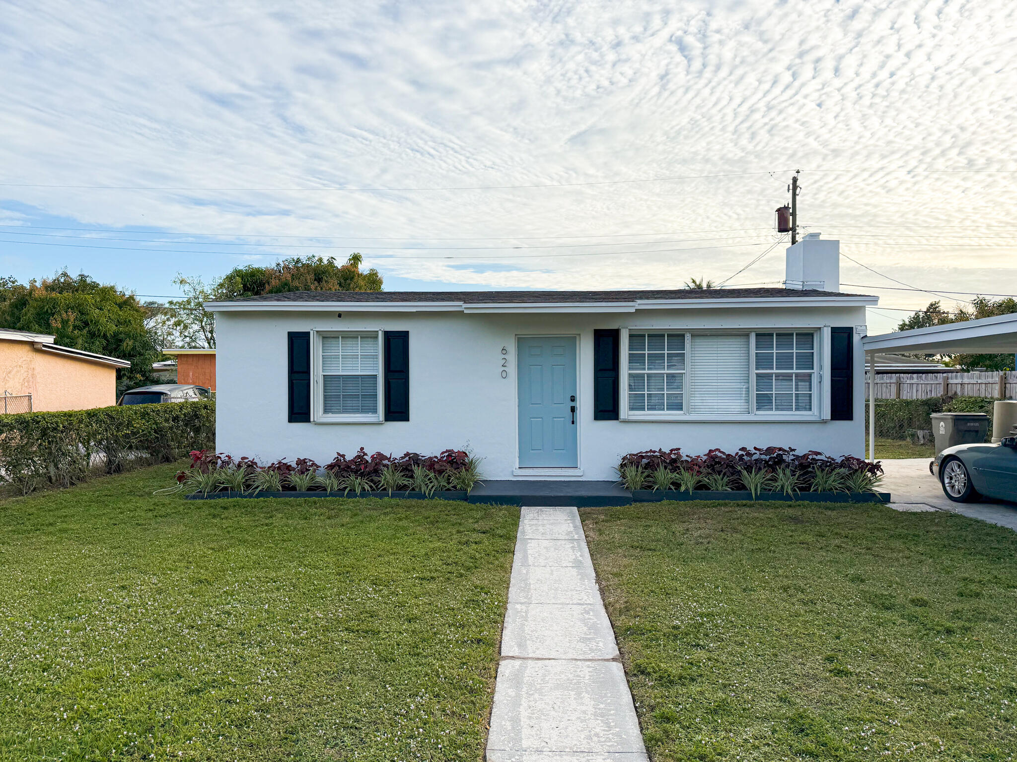 620 Beech Road West Palm Beach, FL 33409 - Photo 1 of 10 Front