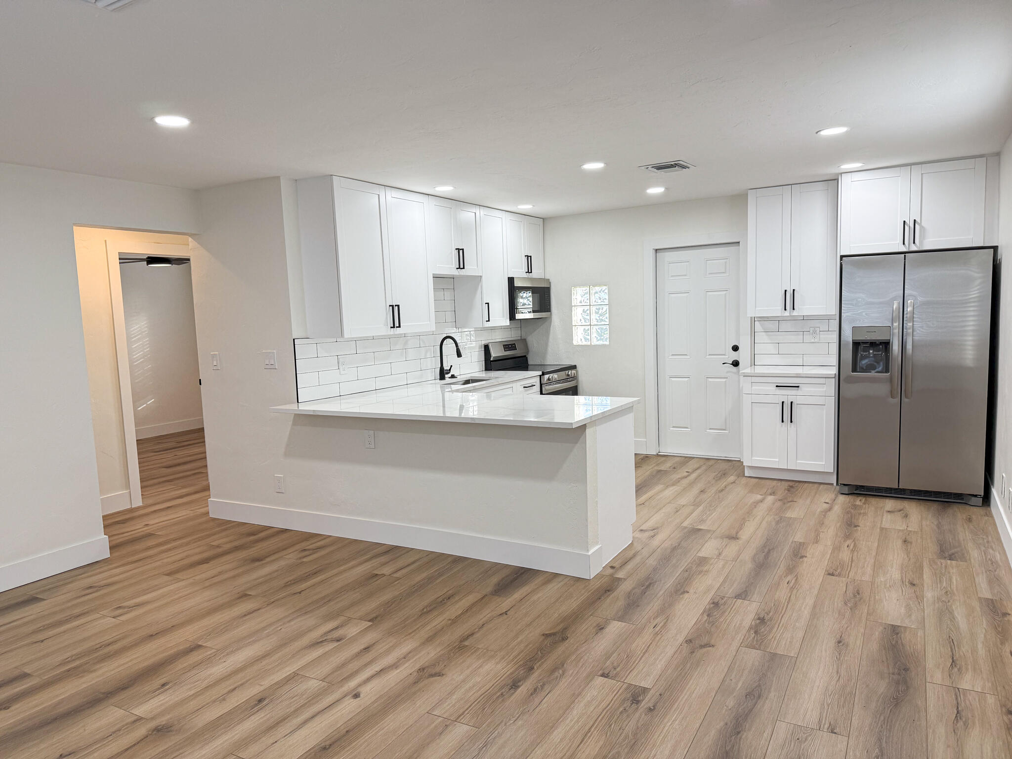 620 Beech Road West Palm Beach, FL 33409 - Photo 5 of 10 Kitchen 1
