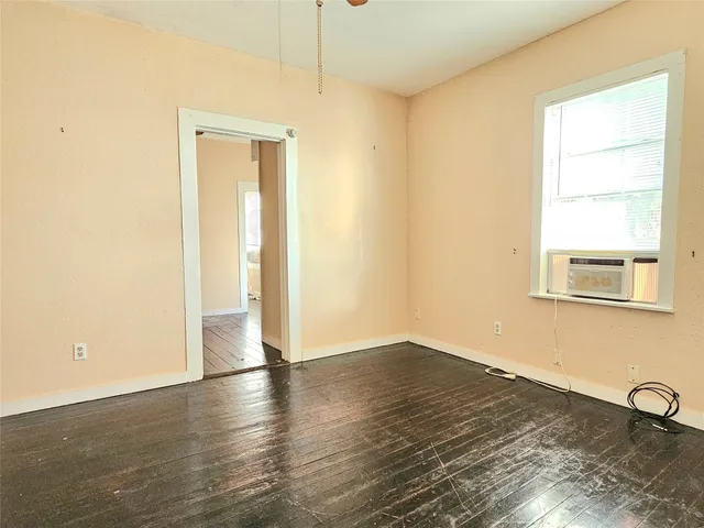 $750 | 614 43rd Street, Galveston, TX 77550