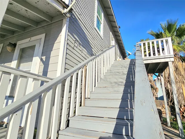 $750 | 614 43rd Street, Galveston, TX 77550