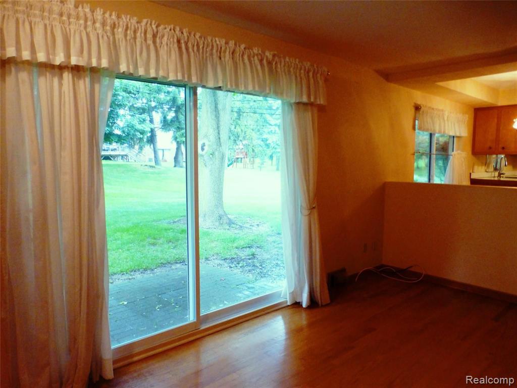 736 Wilwood Road Rochester Hills, MI 48309 - Photo 14 of 47