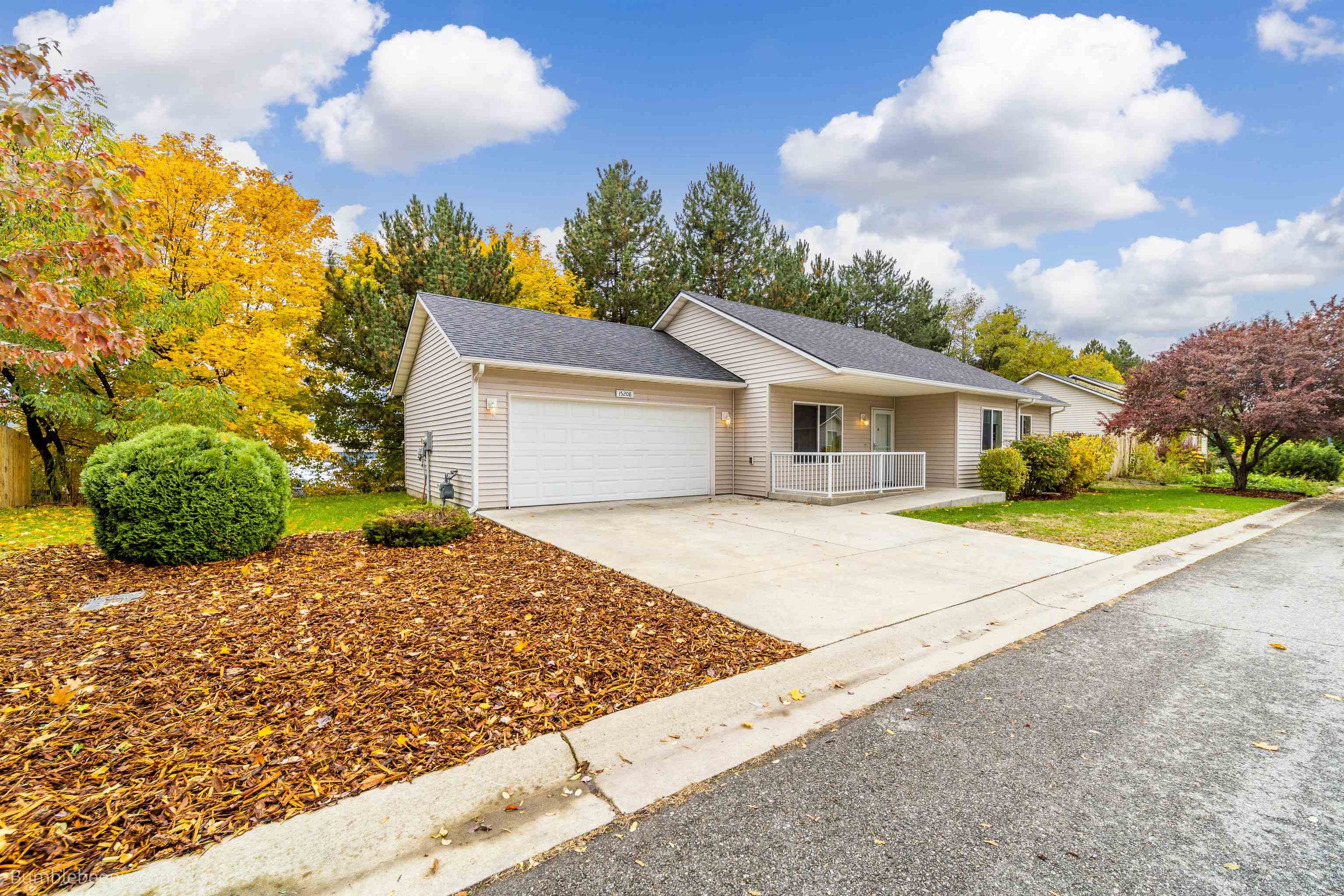 15208 Riverside Lane Spokane Valley, WA 99037 - Photo 2 of 23 Gallery Image 2
