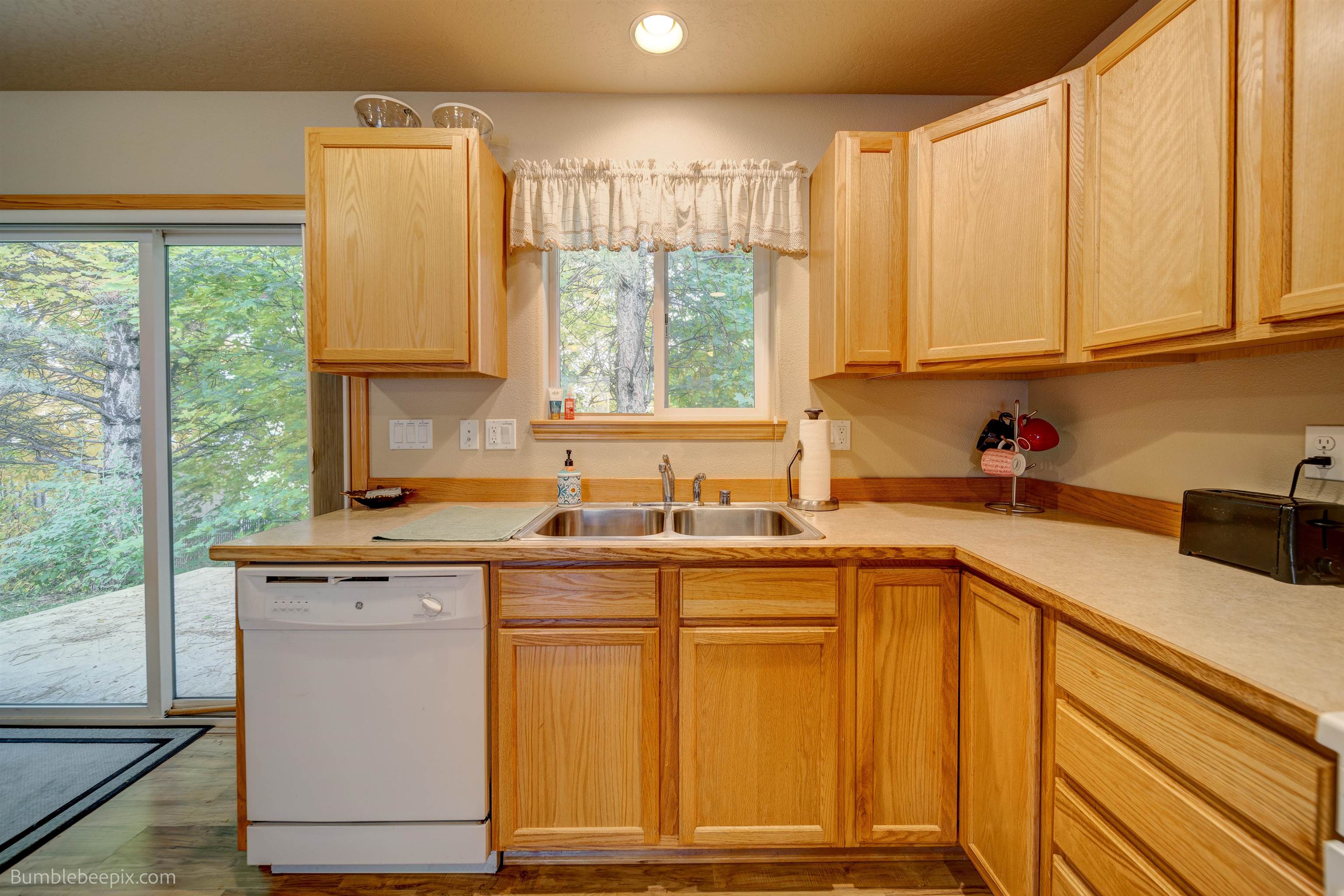 15208 Riverside Lane Spokane Valley, WA 99037 - Photo 8 of 23 Gallery Image 8