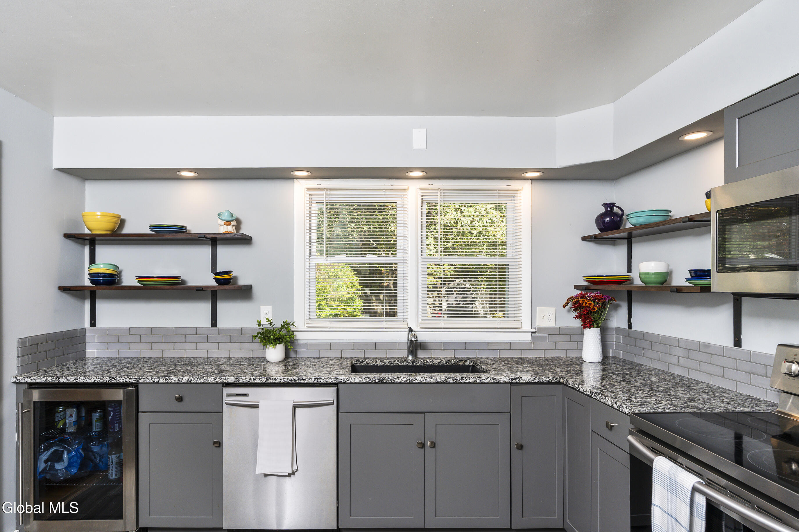 65 Berwick Road Bethlehem, NY 12054 - Photo 13 of 50 013-65-Berwick-rd-Delmar-NY-12054