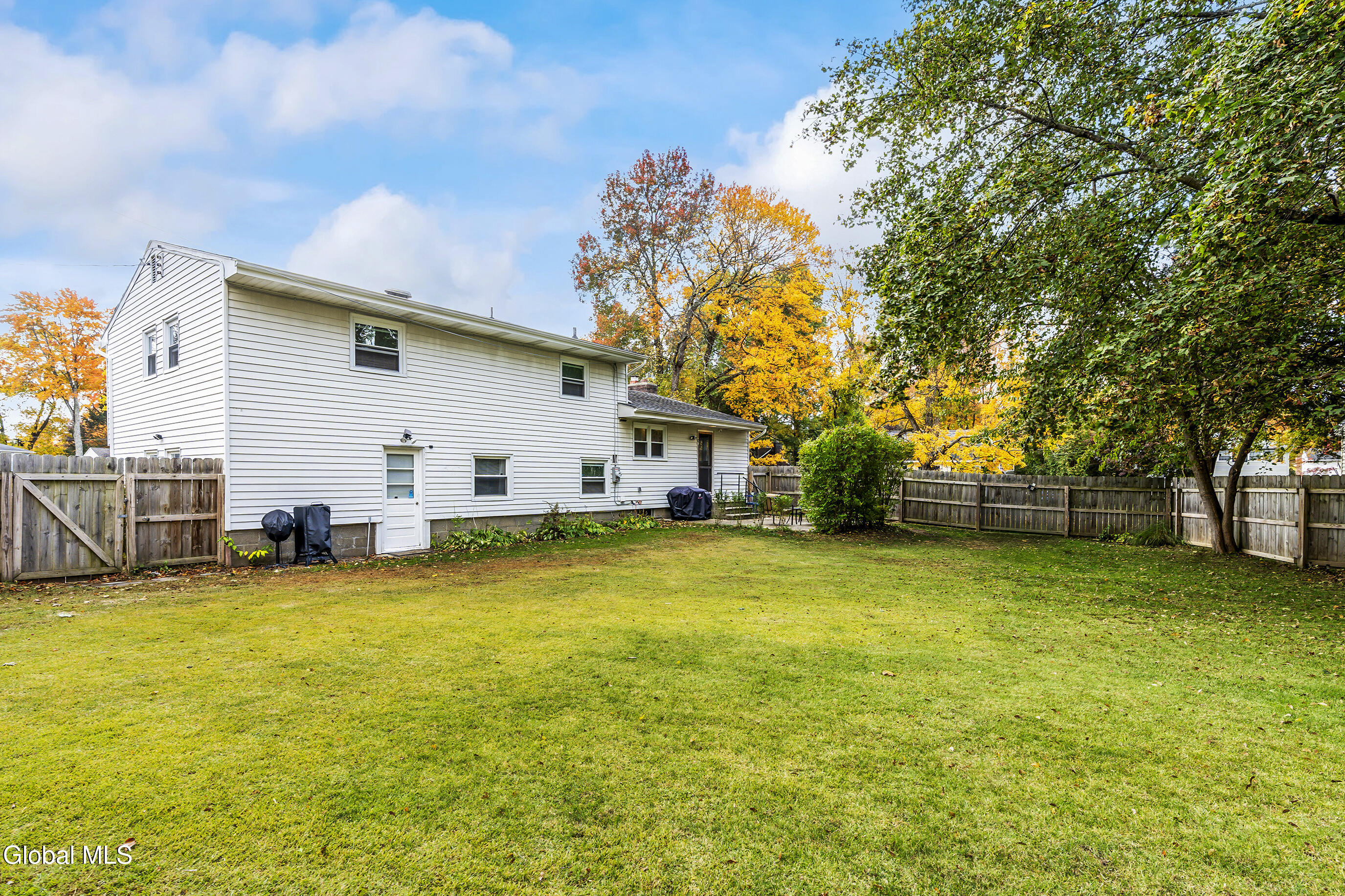65 Berwick Road Bethlehem, NY 12054 - Photo 39 of 50 039-65-Berwick-rd-Delmar-NY-12054
