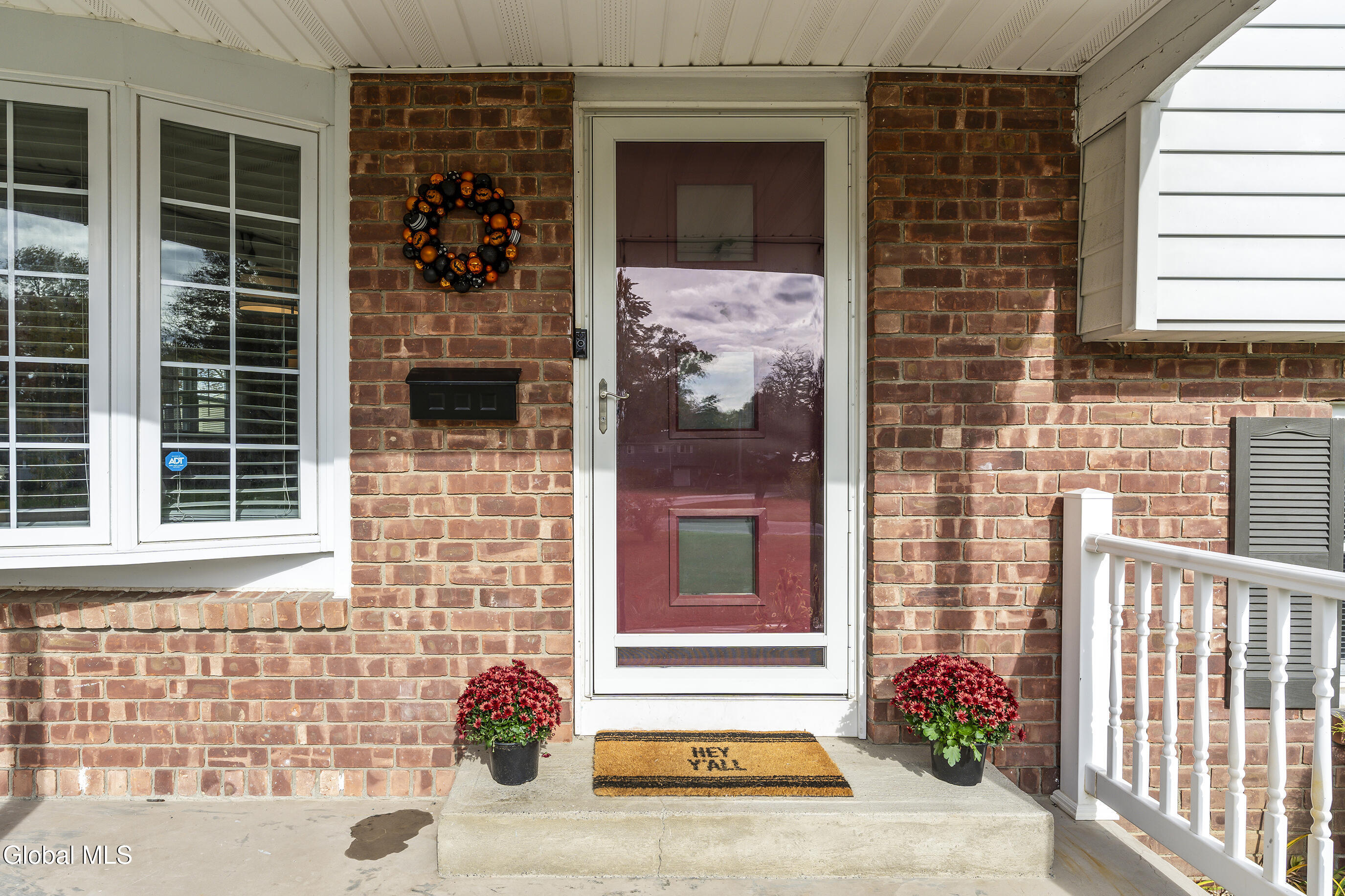 65 Berwick Road Bethlehem, NY 12054 - Photo 4 of 50 004-65-Berwick-rd-Delmar-NY-12054