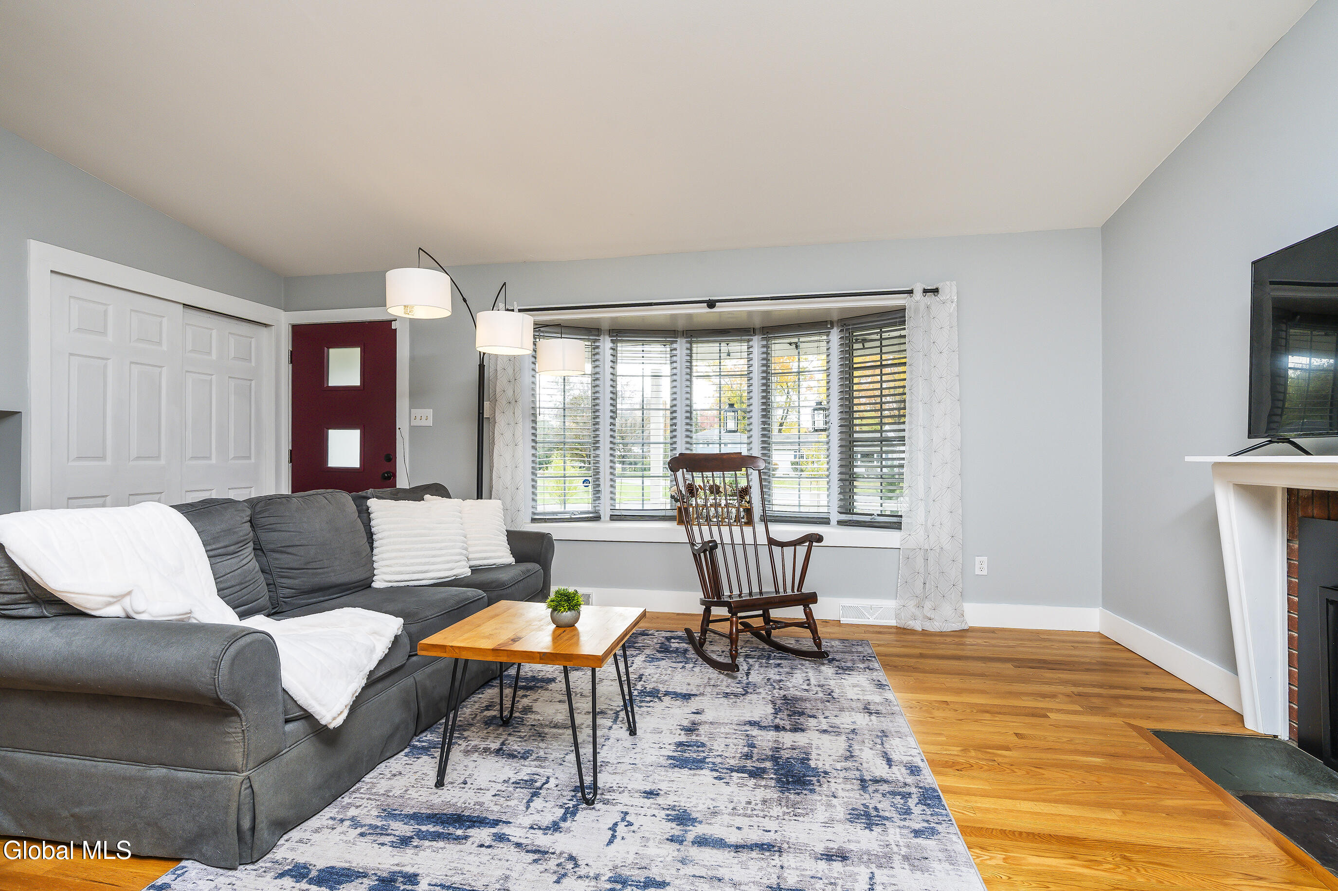 65 Berwick Road Bethlehem, NY 12054 - Photo 9 of 50 009-65-Berwick-rd-Delmar-NY-12054