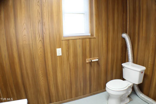 $340,000 | 485 Old Hickory Circle, Mount Carmel, TN 37645