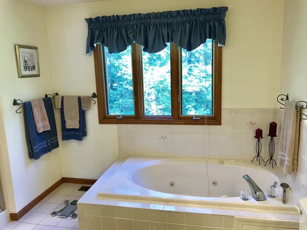 245 Simpson Road Marlborough, MA 01752 - Photo 17 of 21 Gallery Image 17