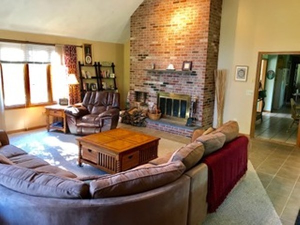 245 Simpson Road Marlborough, MA 01752 - Photo 8 of 21 Gallery Image 8