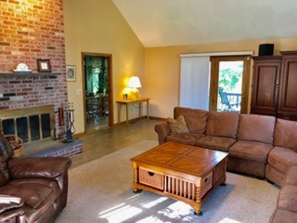 245 Simpson Road Marlborough, MA 01752 - Photo 9 of 21 Gallery Image 9