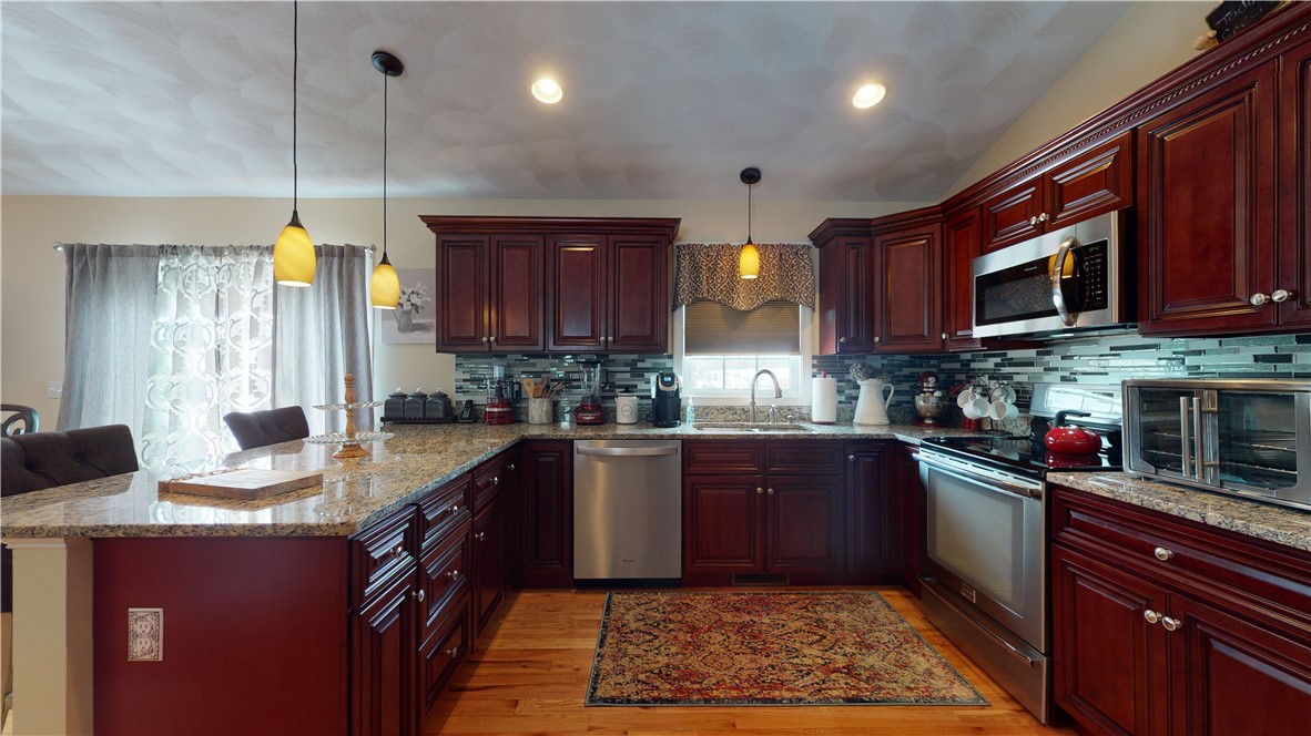 7 Wilbur Road Lincoln, RI 02865 - Photo 11 of 42