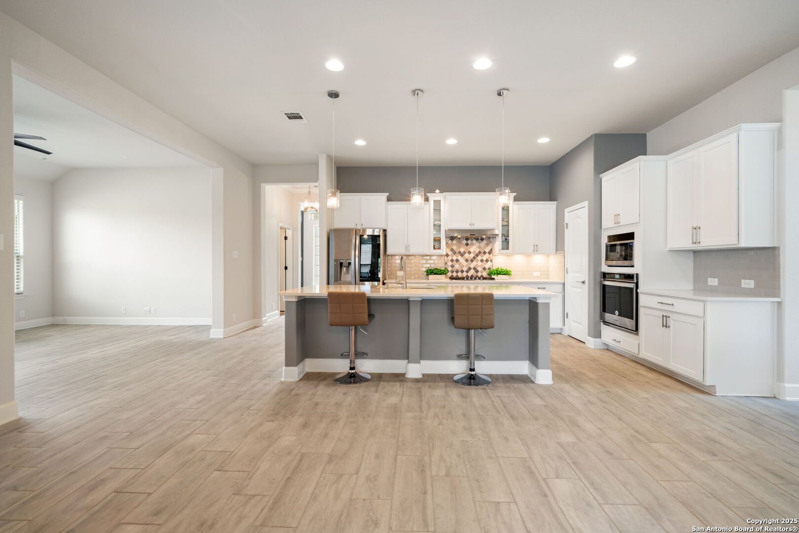 122 Noble Woods Boerne, TX 78006 - Photo 12 of 32