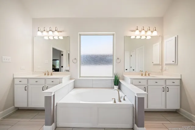 $549,900 | 122 Noble Woods, Boerne, TX 78006