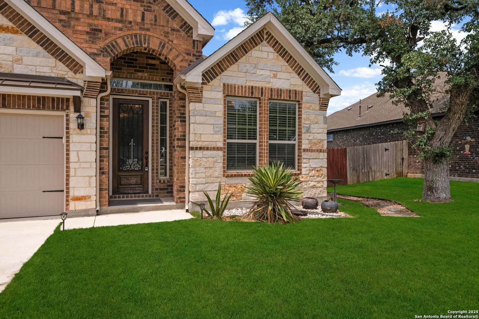 122 Noble Woods Boerne, TX 78006 - Photo 4 of 32