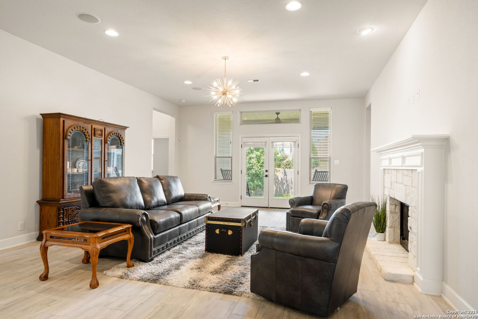 122 Noble Woods Boerne, TX 78006 - Photo 6 of 32