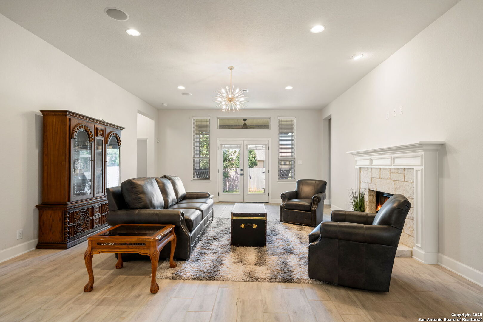 122 Noble Woods Boerne, TX 78006 - Photo 7 of 32