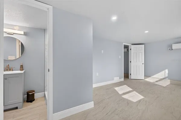 $1,150 | 917 Mack Avenue, Unit 1/2, Orlando, FL 32805