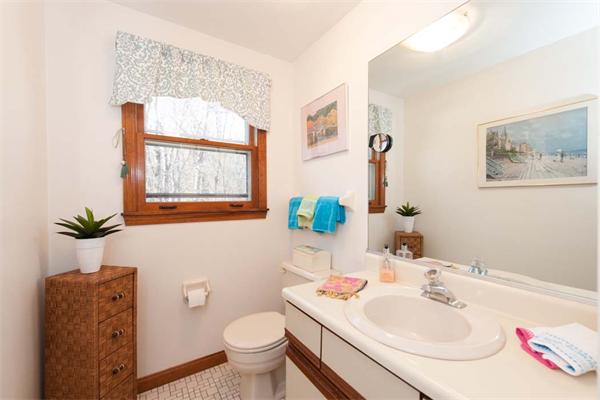 178 Edge Hill Road Sharon, MA 02067 - Photo 5 of 27 Gallery Image 5