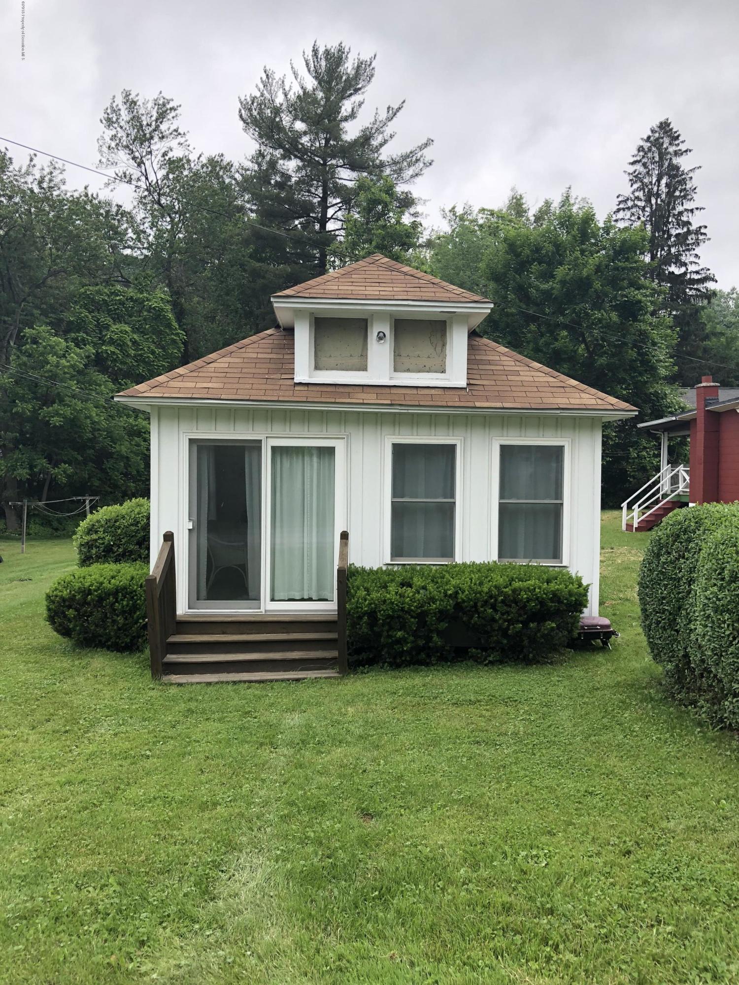 117 Chestnut Street Philadelphia, PA 19106 - Photo 1 of 19 a view of a house with a yard and plants