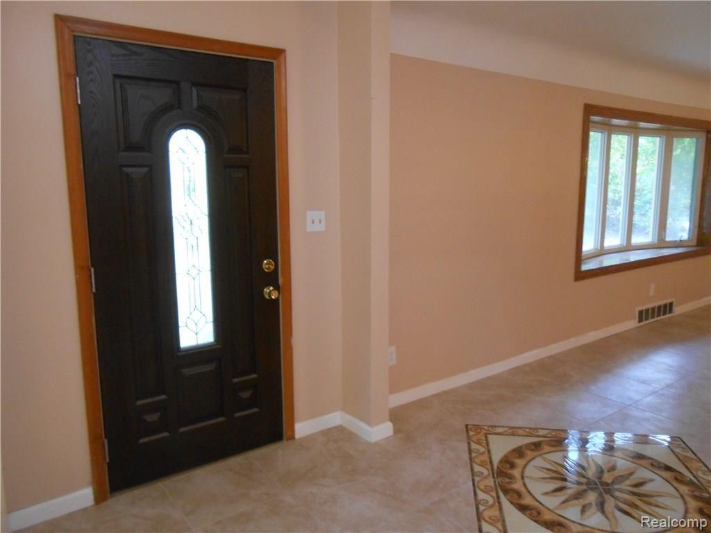 25655 Code Road Southfield, MI 48033 - Photo 36 of 74 DSCN9648.JPG