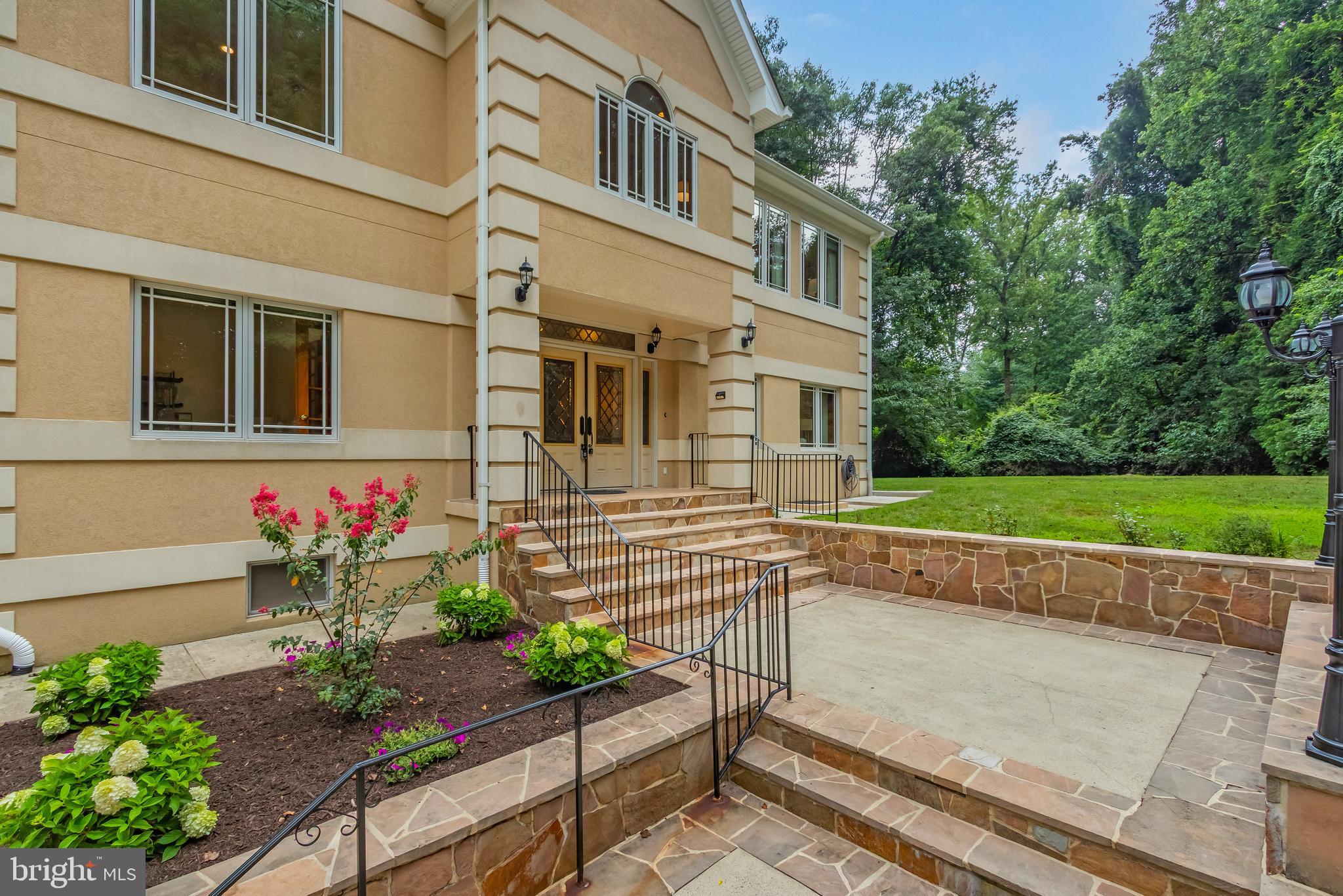 1113 Swinks Mill Road McLean, VA 22102 - Photo 4 of 66 Gallery Image 4