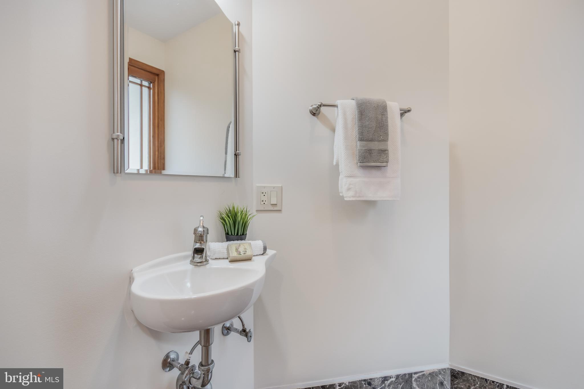 1113 Swinks Mill Road McLean, VA 22102 - Photo 41 of 66 Gallery Image 41