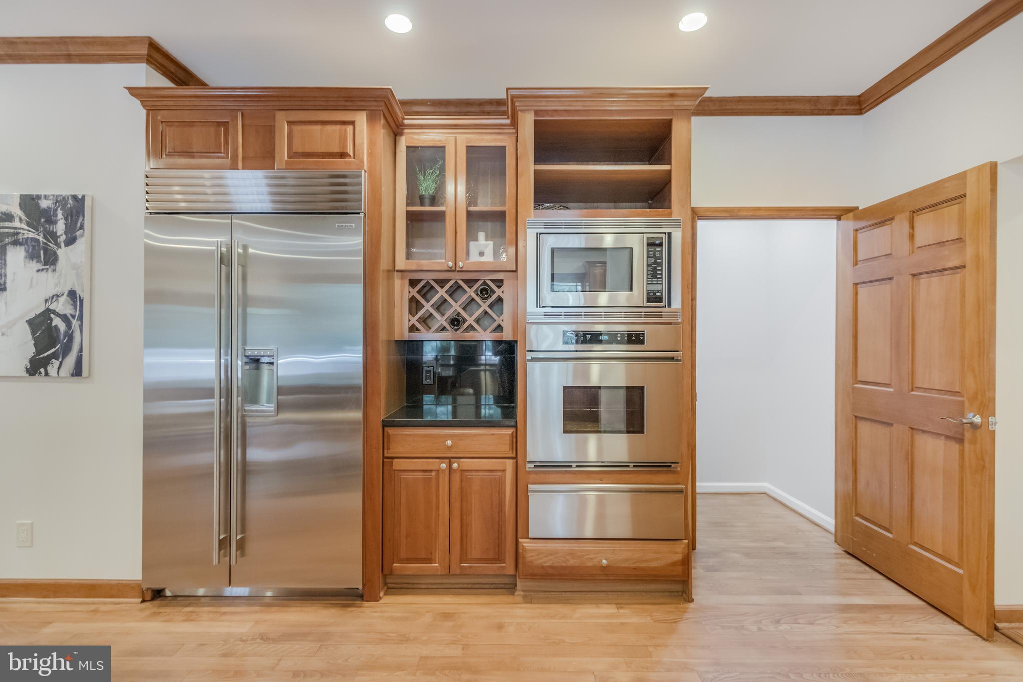 1113 Swinks Mill Road McLean, VA 22102 - Photo 8 of 66 Gallery Image 8
