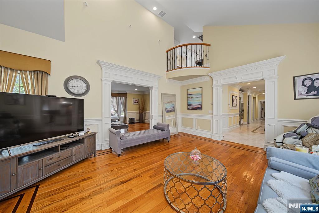 29 Meadow Street Demarest, NJ 07627 - Photo 18 of 50