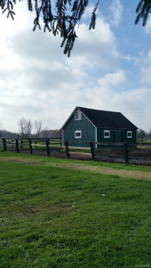 4068 Hough Road Dryden, MI 48428 - Photo 5 of 33 moms samsung 5 2014 725.jpg