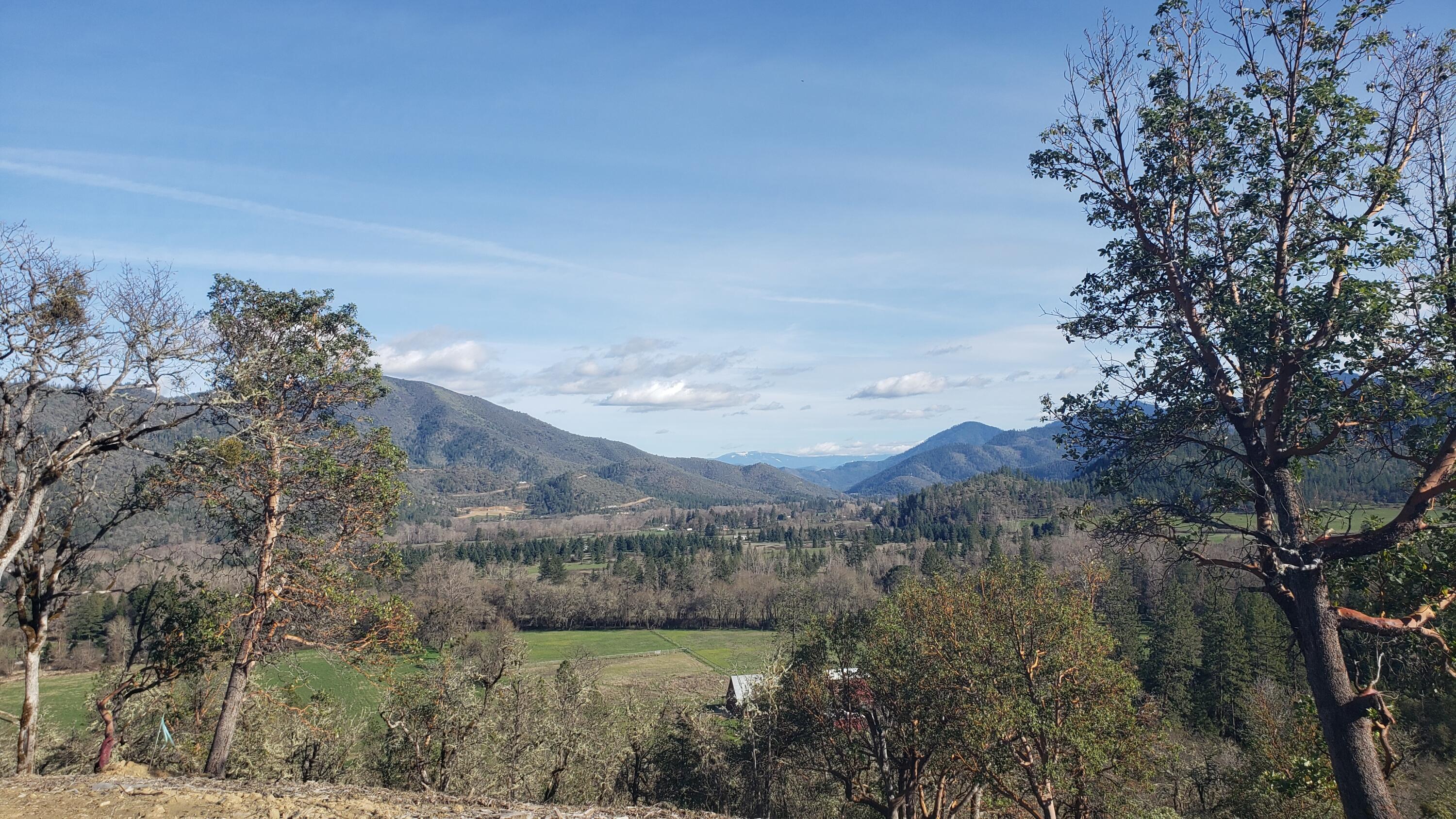 Messinger Road, Unit 700 Williams, OR 97544 - Photo 7 of 14 a view of lake and mountain