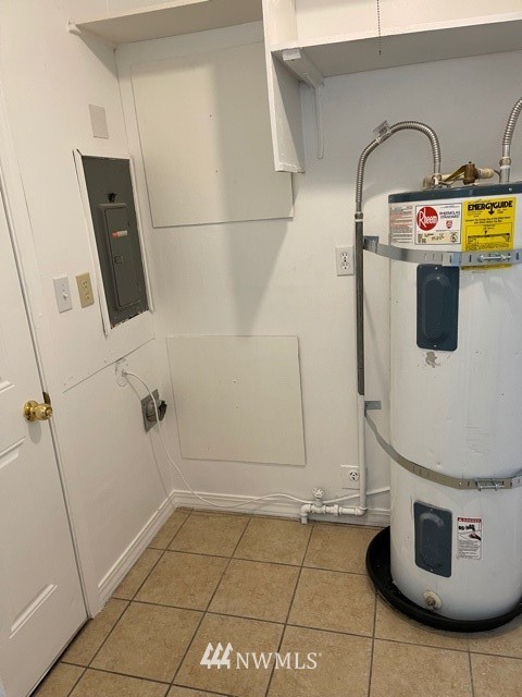 216 Statter Road Ephrata, WA 98823 - Photo 10 of 12 a utility room with dryer and washer