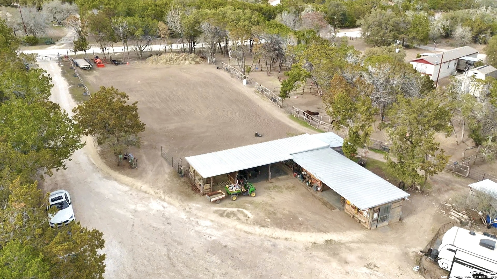 946 Frontier Lane Bandera, TX 78003 - Photo 3 of 45