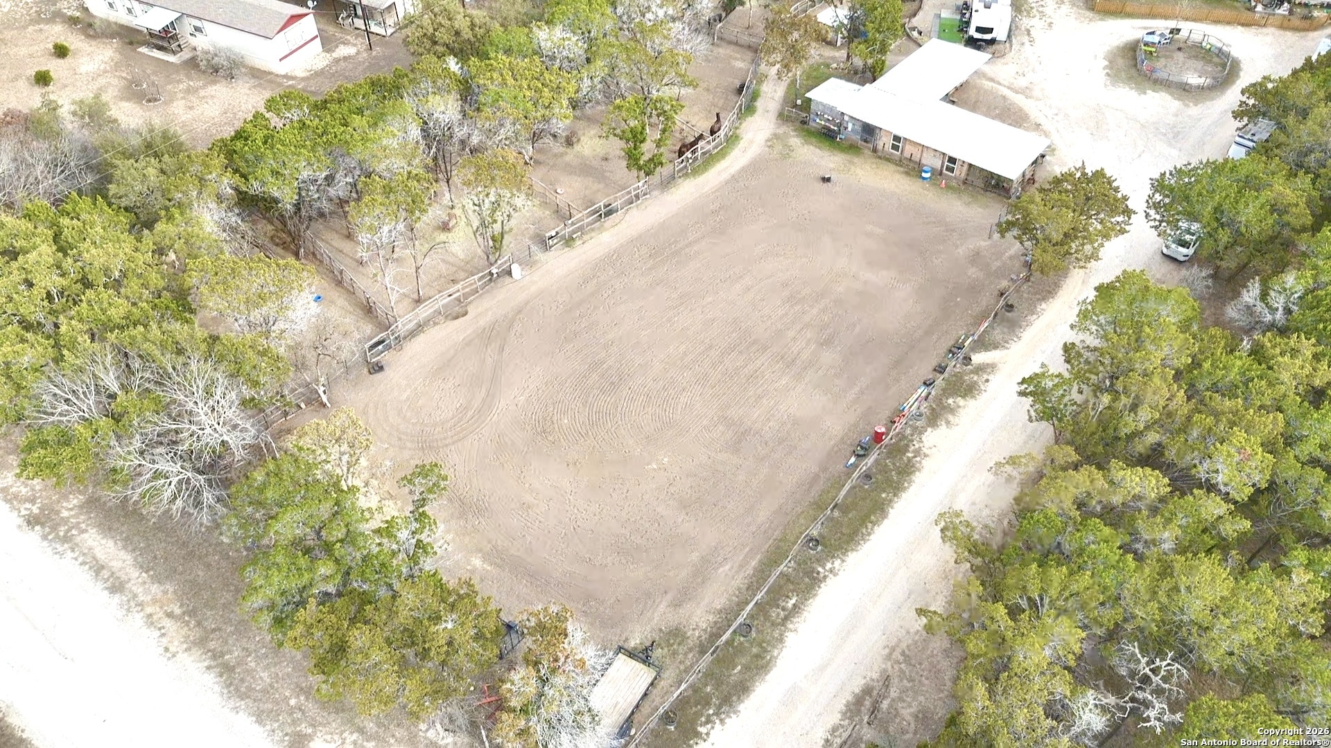 946 Frontier Lane Bandera, TX 78003 - Photo 4 of 49