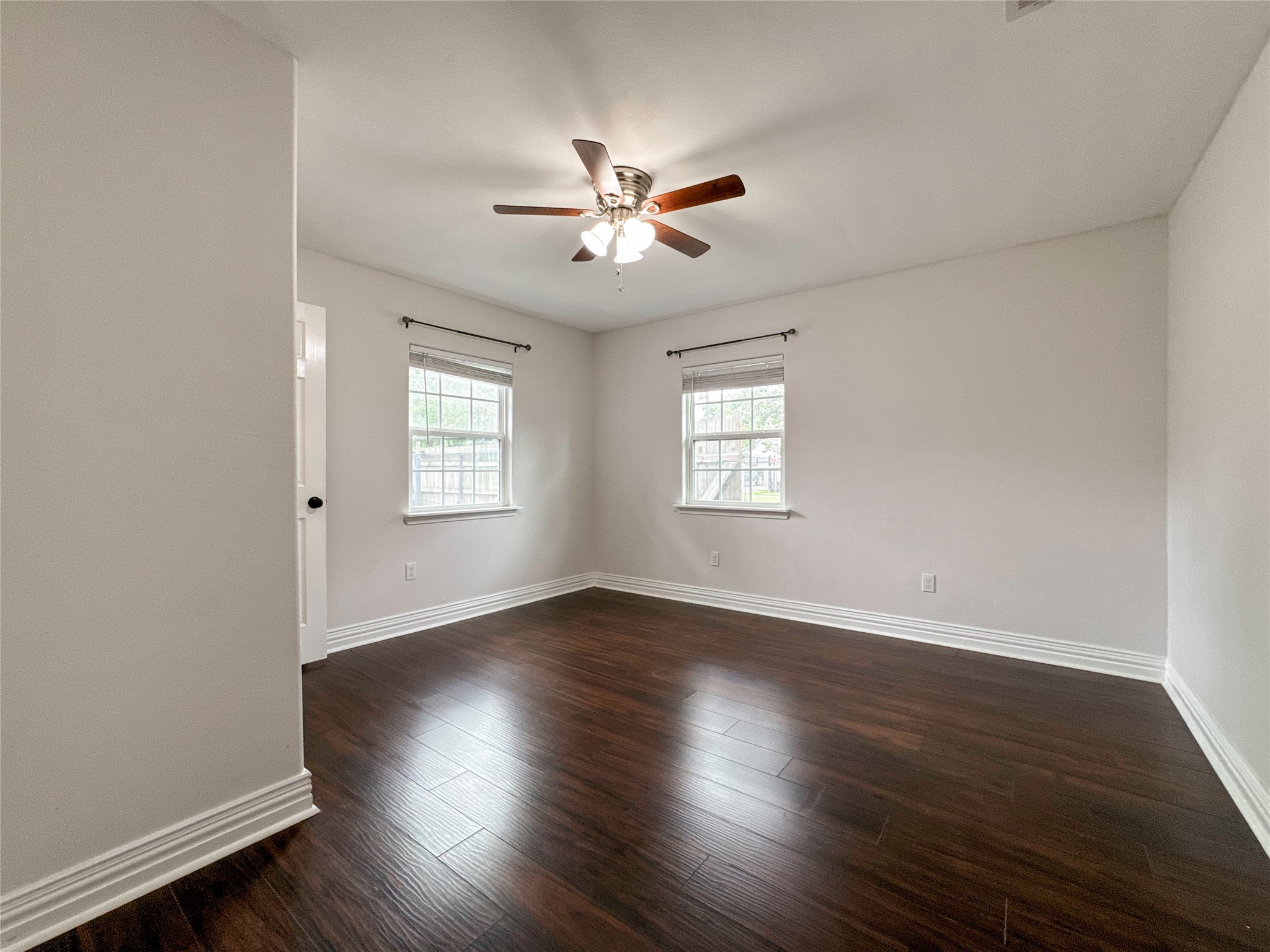 2902 Elser Street Houston, TX 77009 - Photo 13 of 28