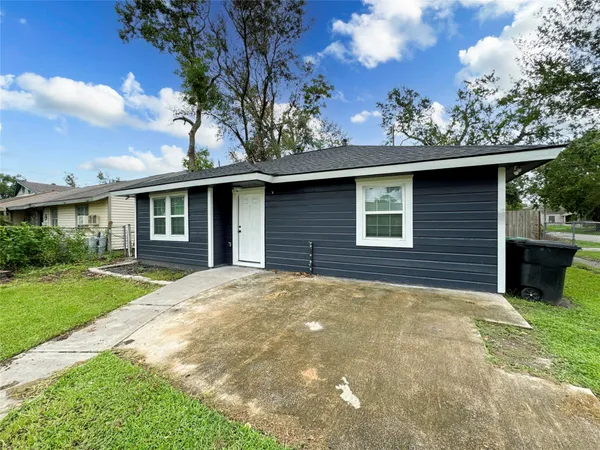 $1,900 | 2902 Elser Street, Houston, TX 77009