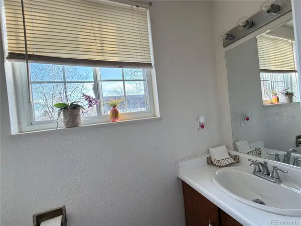 $460,000 | 4784 South Olathe Way, Aurora, CO 80015