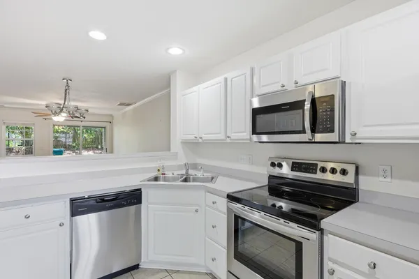 $214,900 | 121 Hornby Circle, Goose Creek, SC 29445