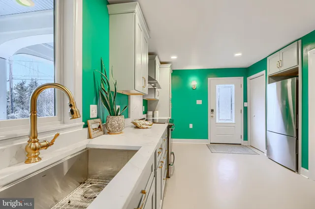 $515,000 | 5000 Greenleaf Road, Baltimore, MD 21210