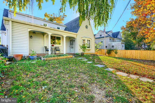 $515,000 | 5000 Greenleaf Road, Baltimore, MD 21210