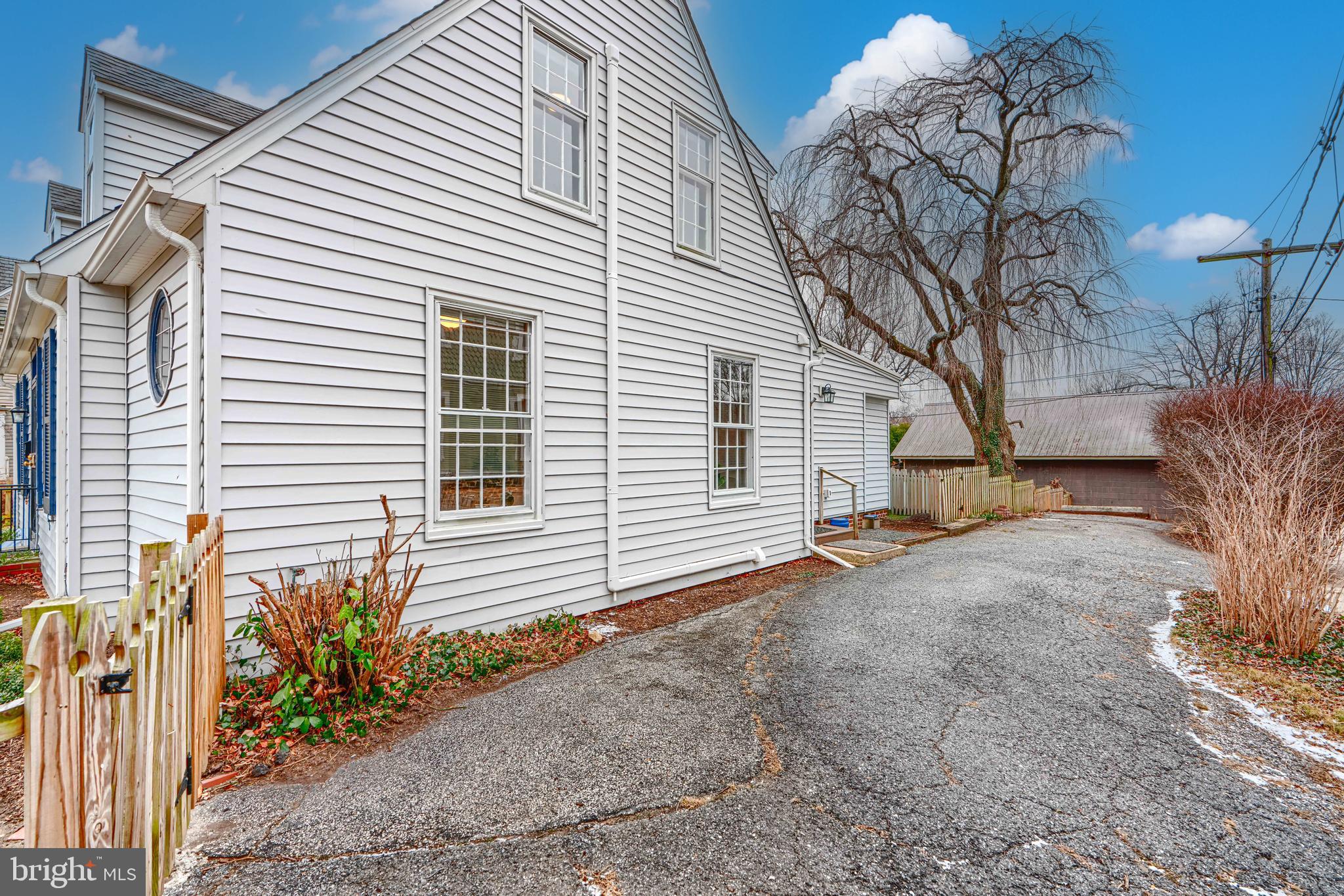 5000 Greenleaf Road Baltimore, MD 21210 - Photo 44 of 45 a view of a house with a yard and tree