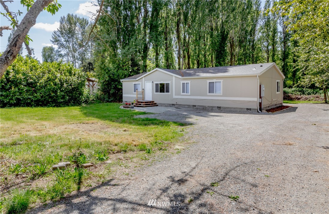 12703 Military Road South Burien, WA 98168 - Photo 2 of 22 Gallery Image 2