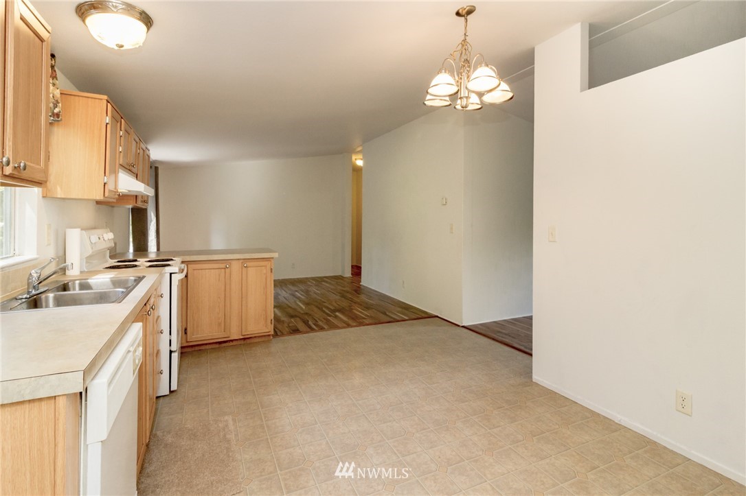 12703 Military Road South Burien, WA 98168 - Photo 13 of 22 Gallery Image 13