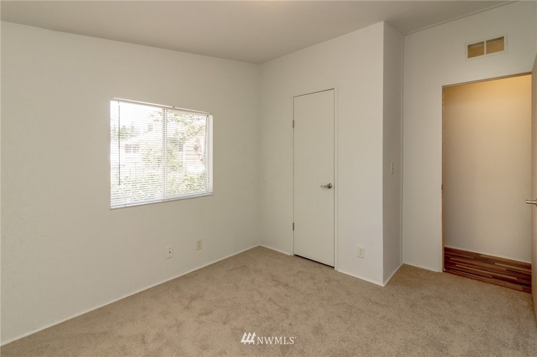 12703 Military Road South Burien, WA 98168 - Photo 18 of 22 Gallery Image 18