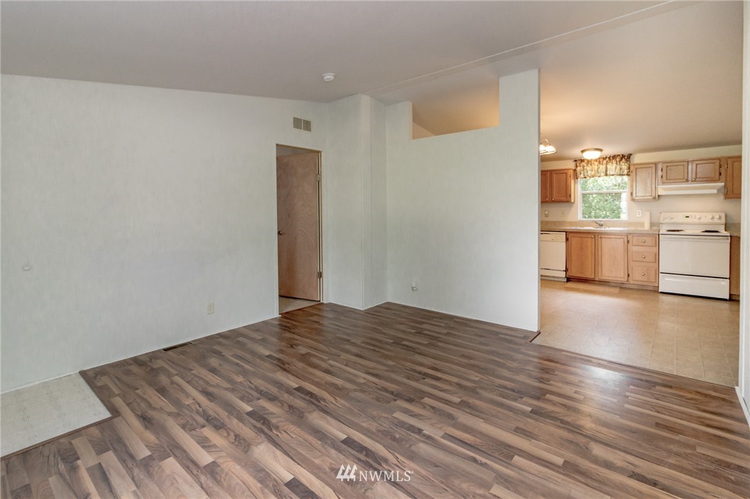 12703 Military Road South Burien, WA 98168 - Photo 5 of 22 Gallery Image 5