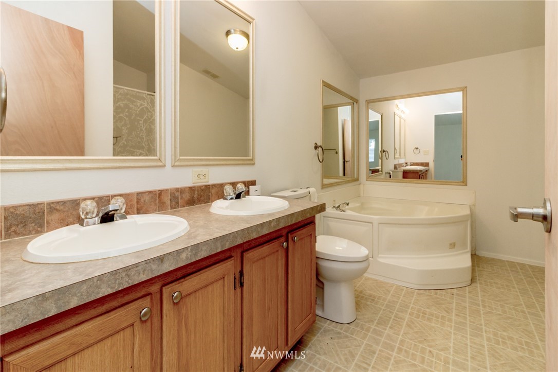 12703 Military Road South Burien, WA 98168 - Photo 10 of 22 Gallery Image 10