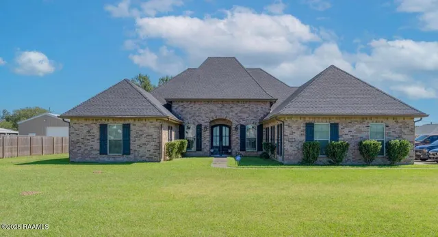 $470,000 | 181 Chase Drive, Bourg, LA 70343